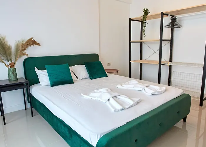 Alma Zev * Năvodari